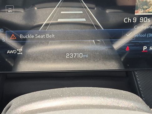 Used 2025 Chevrolet Equinox LT w/ Safety and Technology Package AWD/4WD image 24