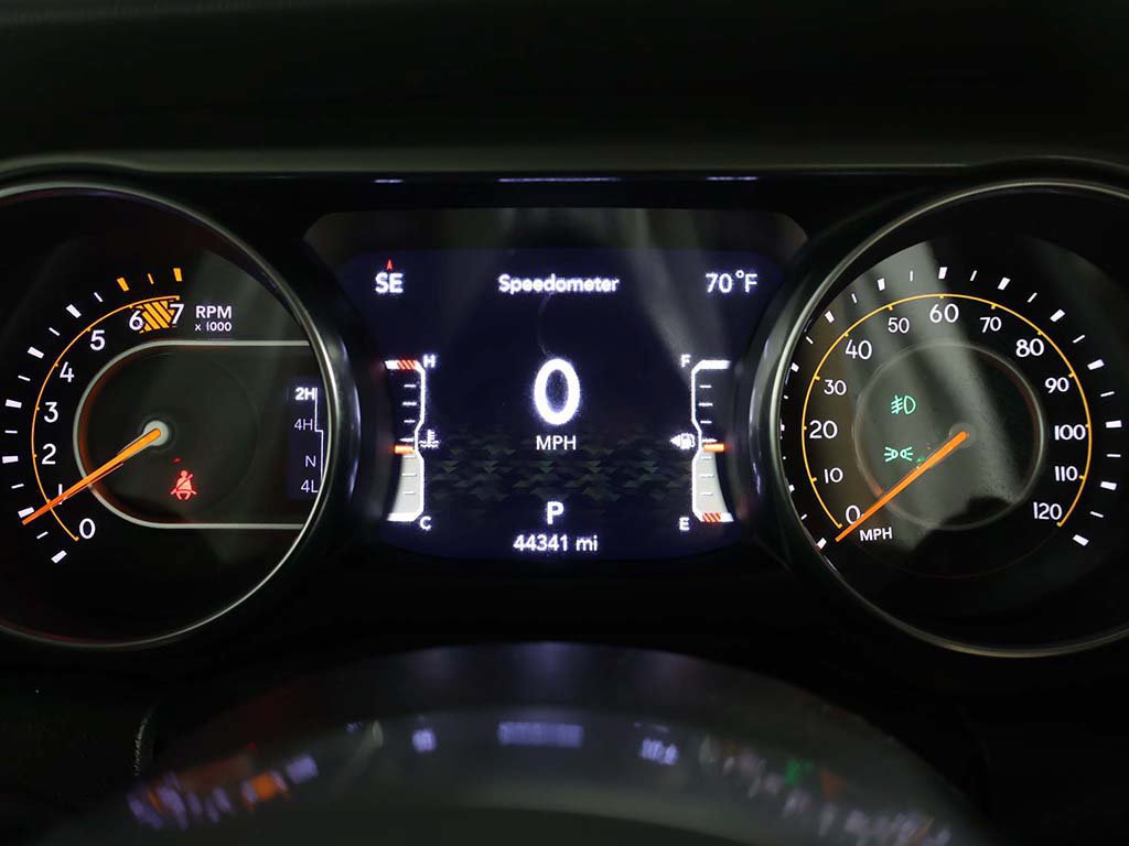 Used 2023 Jeep Wrangler Unlimited Sahara w/ Cold Weather Group AWD/4WD image 30