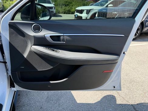 Used 2021 Hyundai Sonata Limited FWD image 13