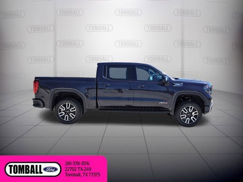 Used 2024 GMC Sierra 1500 AT4 w/ Technology Package image 8