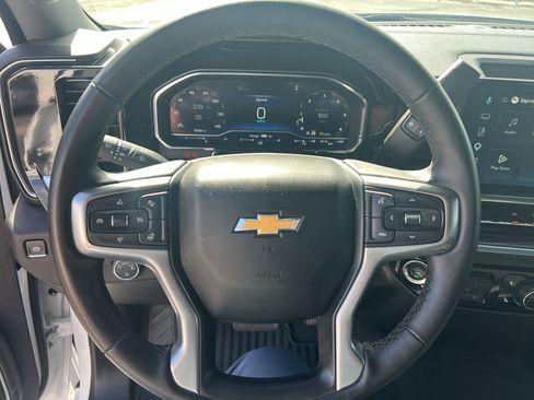 Used 2025 Chevrolet Silverado 1500 LT AWD/4WD image 13