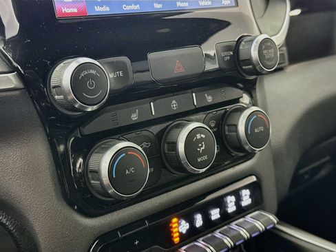 Used 2022 RAM 1500 Big Horn AWD/4WD image 16