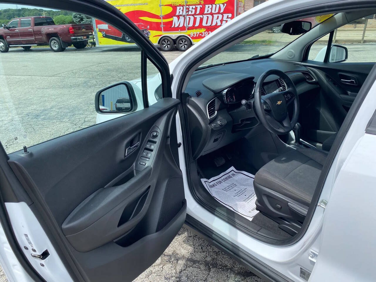 Used 2020 Chevrolet Trax LS w/ Tint and Cruise Package AWD/4WD image 9