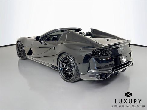 Used 2021 Ferrari 812 GTS RWD image 8