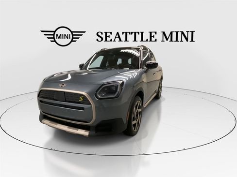 New 2026 MINI Cooper Countryman SE image 4
