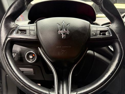Used 2021 Maserati Ghibli S RWD image 22