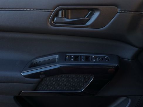 New 2025 Nissan Pathfinder SV image 24