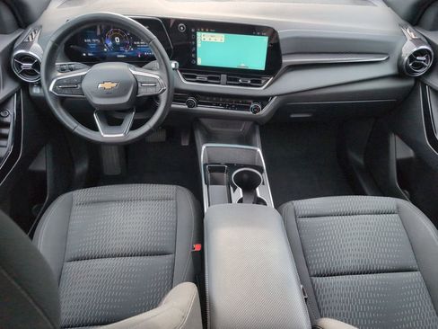 Used 2025 Chevrolet Equinox LT FWD image 30