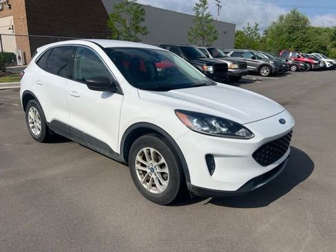 Used 2022 Ford Escape SE w/ Convenience Package AWD/4WD image 3