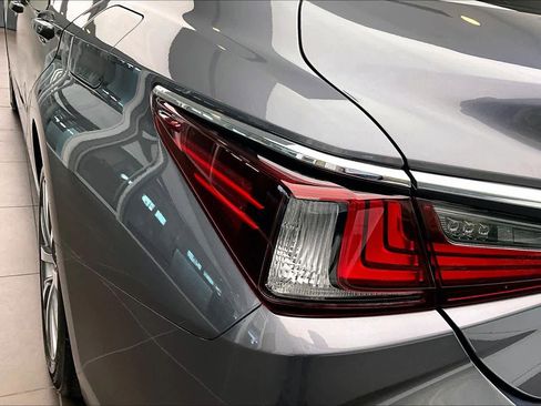 Used 2021 Lexus ES 350 w/ Accessory Package 2 FWD image 28