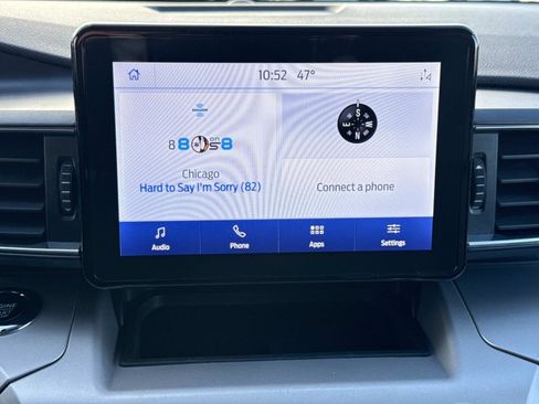 Used 2023 Ford Explorer XLT w/ Equipment Group 202A image 3