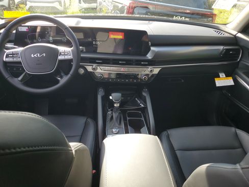 New 2025 Kia Telluride S image 8