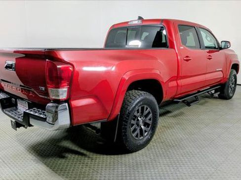 Used 2020 Toyota Tacoma SR5 RWD image 7