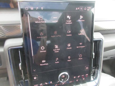 New 2026 GMC Yukon AT4 w/ LPO, Floor Liner Package AWD/4WD image 19