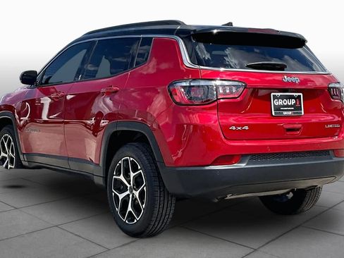 Used 2025 Jeep Compass Limited AWD/4WD image 12