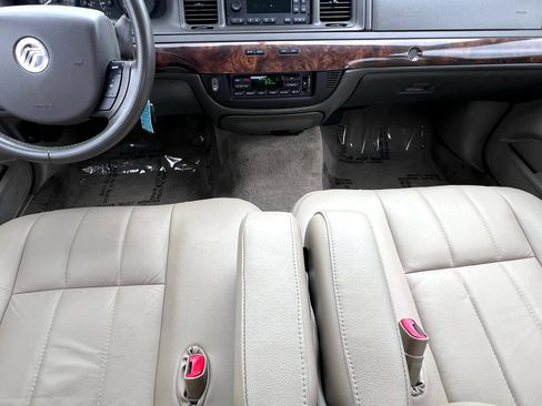 Used 2009 Mercury Grand Marquis LS image 38