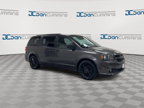 Used 2019 Dodge Grand Caravan GT FWD image 2