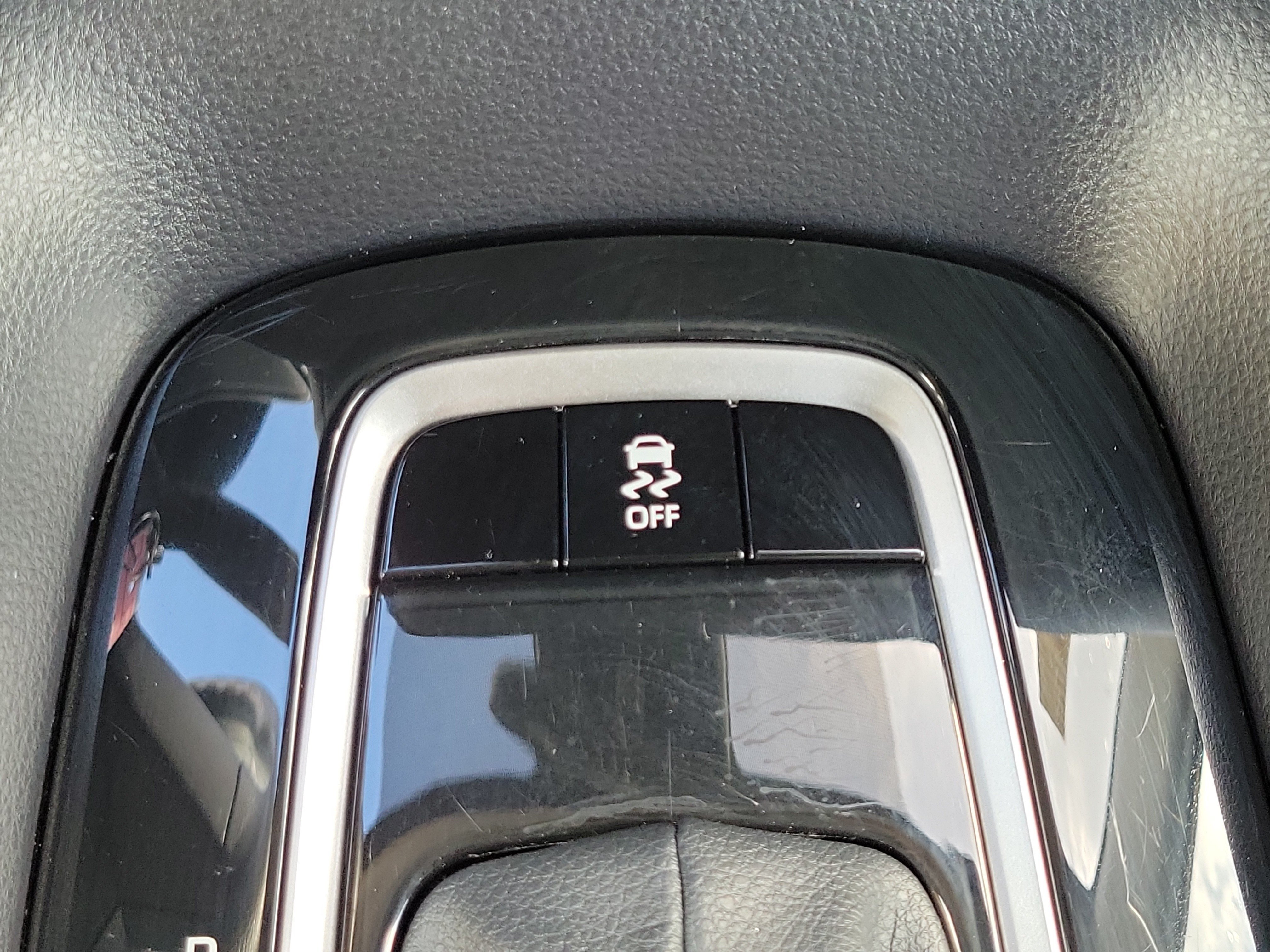 Certified 2025 Toyota Corolla LE FWD image 28