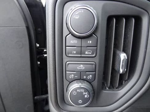 Used 2024 Chevrolet Silverado 1500 Custom image 15