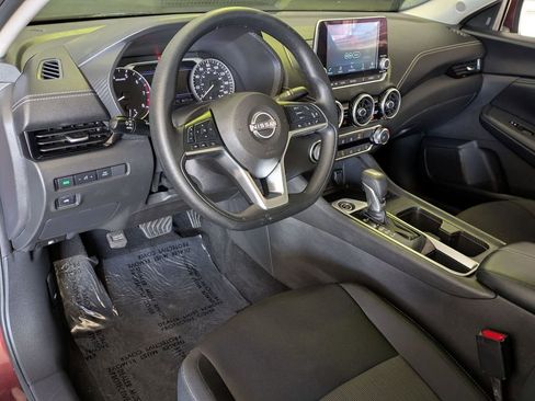 Used 2025 Nissan Sentra SV FWD image 14