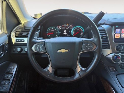 Used 2020 Chevrolet Suburban Premier w/ Premier Plus Edition image 10