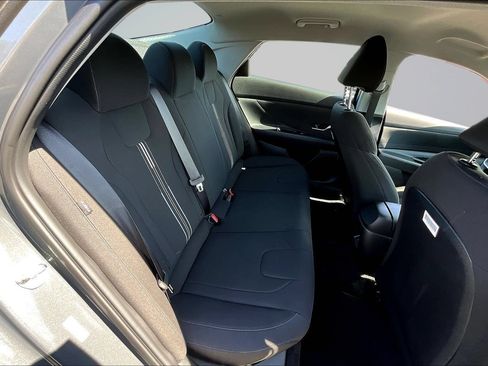 Used 2024 Hyundai Elantra SEL FWD image 23