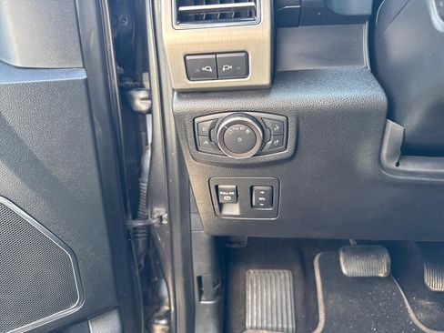Used 2019 Ford F150 Platinum AWD/4WD image 22