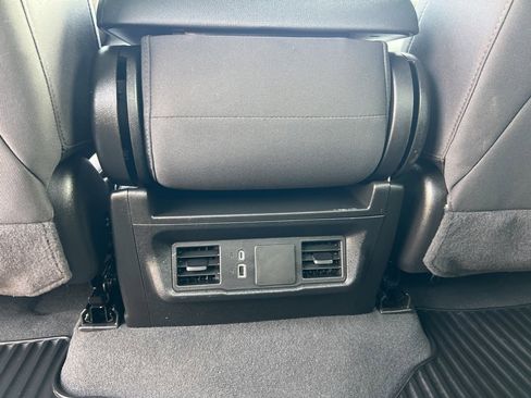 Used 2024 Chevrolet Silverado 2500 Custom w/ Custom Value Package image 28