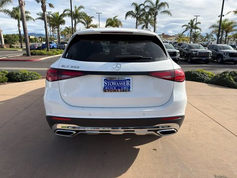 Used 2024 Mercedes-Benz GLC 300 image 4