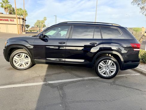 Used 2020 Volkswagen Atlas SE w/ Panoramic Sunroof Package FWD image 4
