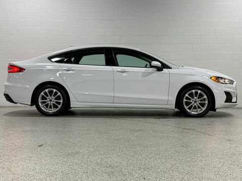 Used 2020 Ford Fusion SE FWD image 5