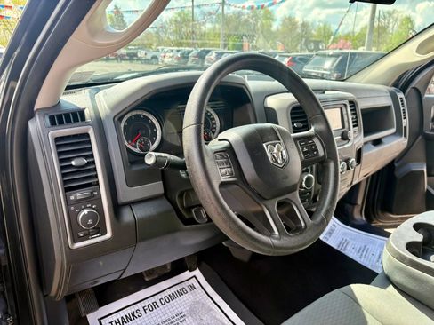 Used 2017 RAM 1500 Express w/ Black Ram 1500 Express Group image 14