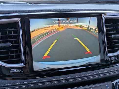 Used 2024 Chrysler Pacifica Select FWD image 20