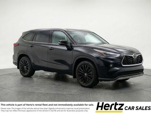 Used 2025 Toyota Highlander XSE image 1