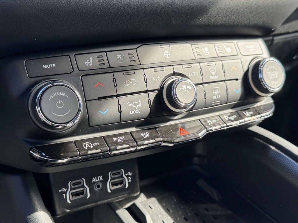 Used 2025 Dodge Durango GT AWD/4WD image 20