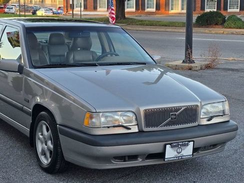 Used 1995 Volvo 850 GLT FWD image 3