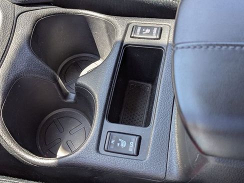 Certified 2020 Nissan Rogue SV image 27