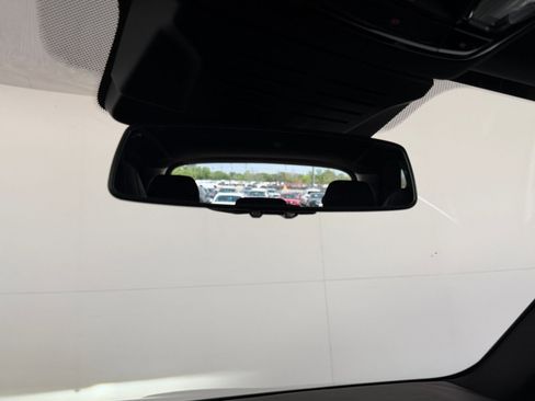 Used 2024 BMW X5 xDrive40i w/ Premium Package image 19