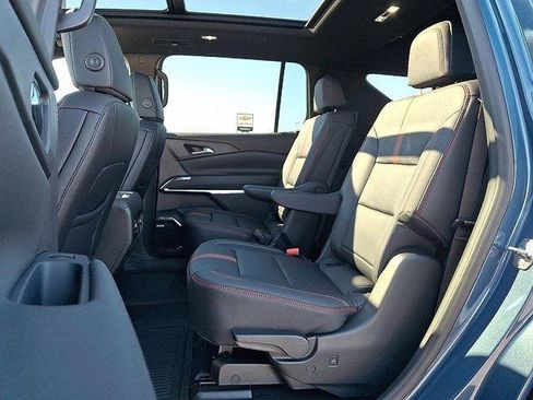 New 2026 Chevrolet Traverse RS w/ LPO, Floor Liner Package image 5