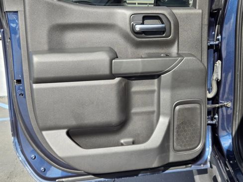 Used 2019 Chevrolet Silverado 1500 Custom Trail Boss w/ Custom Convenience Package image 21