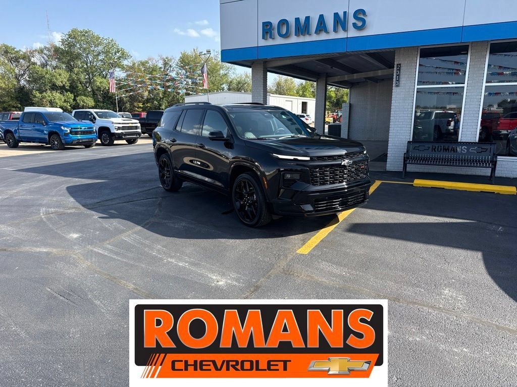 Used 2026 Chevrolet Traverse RS w/ LPO, Floor Liner Package AWD/4WD image 1