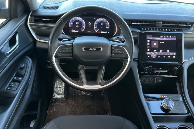 Certified 2023 Jeep Grand Cherokee Laredo RWD image 14