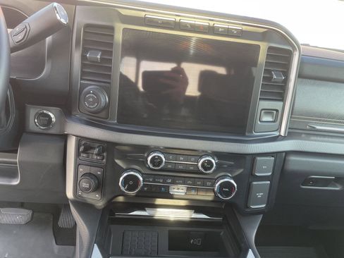 Used 2023 Ford F350 Platinum image 13