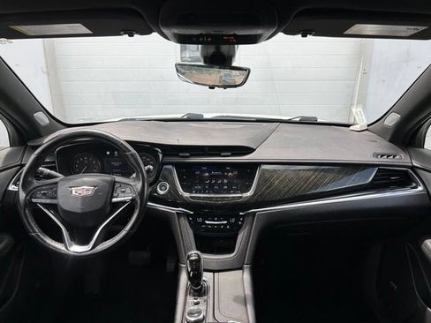 Used 2021 Cadillac XT6 Premium Luxury FWD image 10