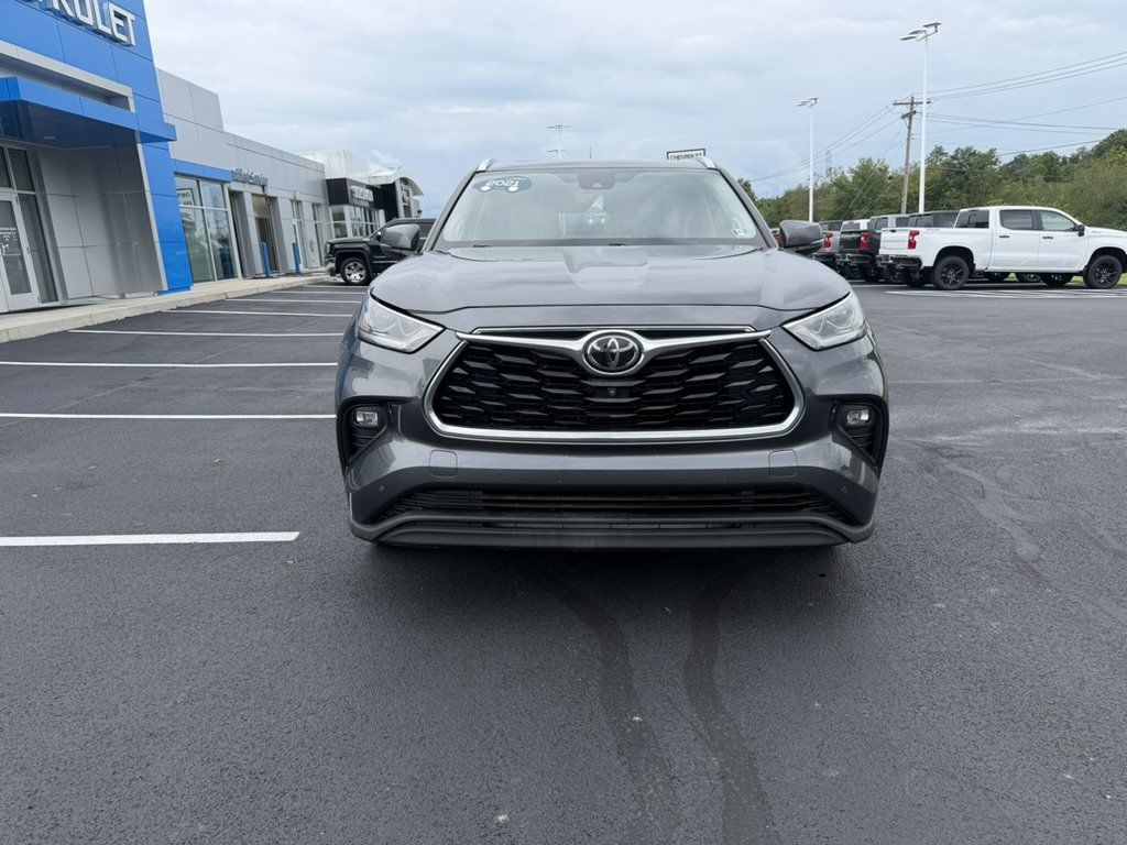 Used 2021 Toyota Highlander Limited AWD/4WD image 9