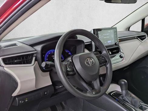Used 2021 Toyota Corolla LE FWD image 11