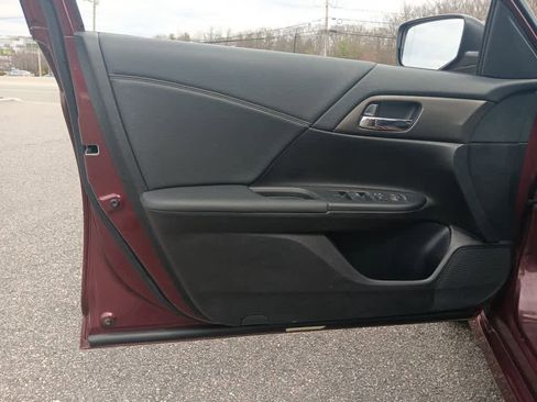 Used 2016 Honda Accord Sport image 29