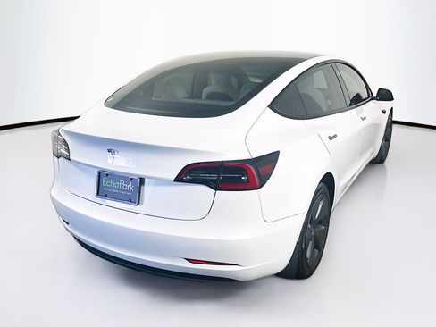Used 2023 Tesla Model 3 Standard Range RWD image 9