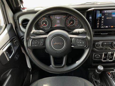 Used 2024 Jeep Gladiator Sport AWD/4WD image 12