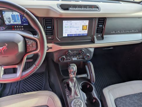 Used 2022 Ford Bronco Wildtrak AWD/4WD image 23